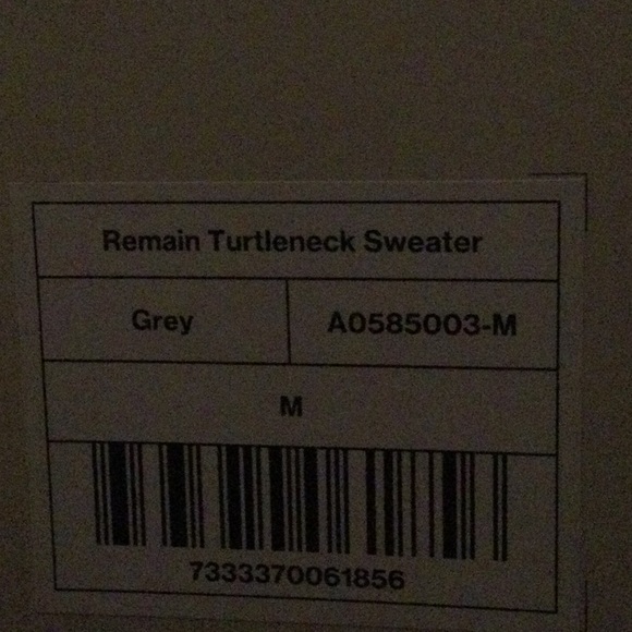 Remain turtleneck sweater - Picture 2 of 3